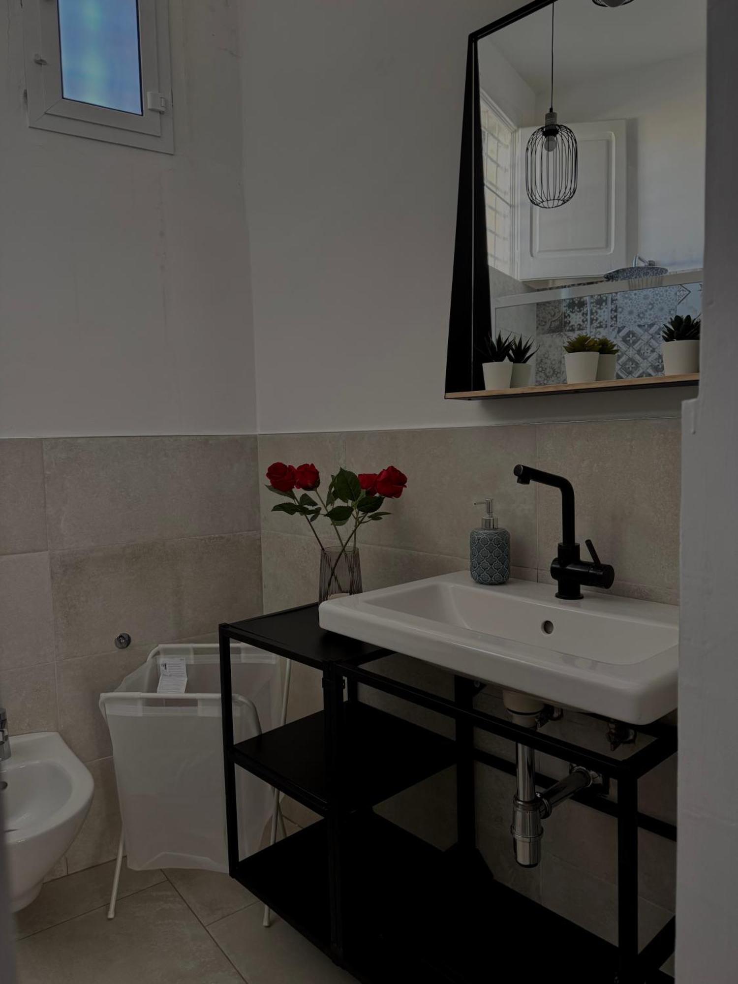 L&S Rooms Монополи Екстериор снимка